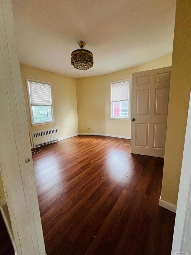 51 Howard Pkwy in New Rochelle, NY - Building Photo - Building Photo