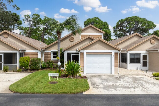Villas of Fountain Lakes in Estero, FL - Building Photo - Building Photo