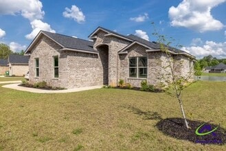 112 Gwendolyn Ave in Perry, GA - Building Photo - Building Photo