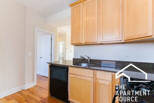 1214 W Waveland Ave in Chicago, IL - Building Photo