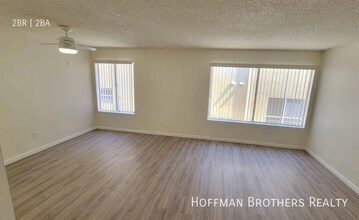 5465 Kester Ave-Unit -119 in Los Angeles, CA - Building Photo - Building Photo
