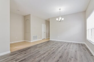 7637 Dragon Fly Loop in Gibsonton, FL - Building Photo - Building Photo