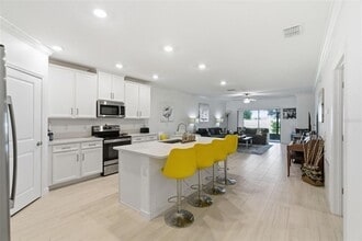 31524 Golf Dr in Saint Leo, FL - Foto de edificio - Building Photo