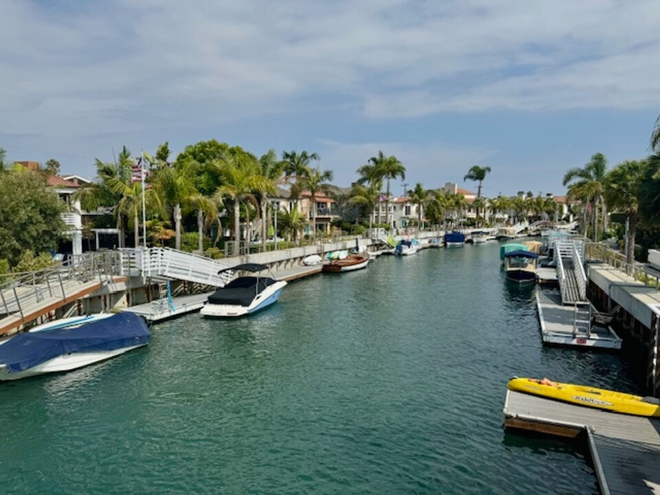 99 Rivo Alto Canal in Long Beach, CA - Building Photo