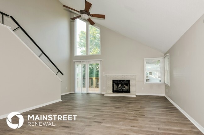 513 Woodlyn Crossing in Ballwin, MO - Foto de edificio - Building Photo