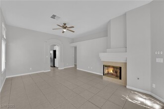 9520 Aspen Glow Dr in Las Vegas, NV - Building Photo - Building Photo