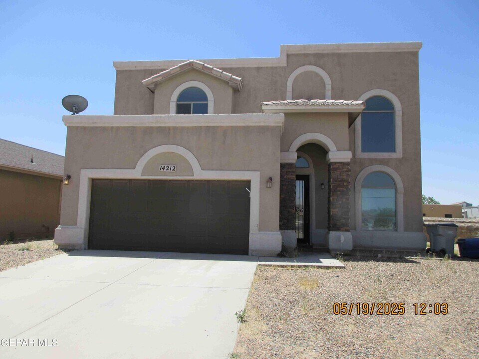 14212 Trigger Rock Ln in El Paso, TX - Building Photo