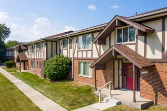 Ashbury Place Apartments in Trenton, MI - Building Photo - Building Photo