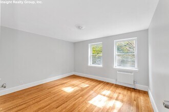 98 Morton St in Boston, MA - Building Photo - Building Photo