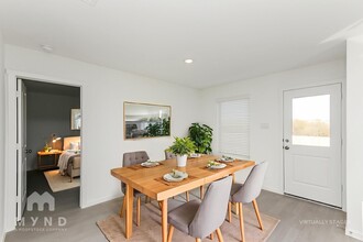 2721 Ctr Crk Ln in Fort Worth, TX - Foto de edificio - Building Photo