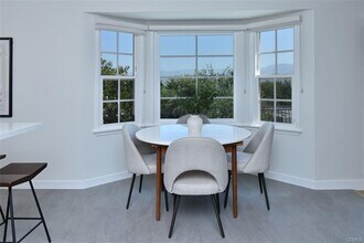 3753 Berry Dr in Los Angeles, CA - Foto de edificio - Building Photo
