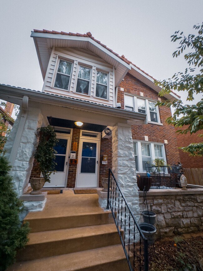 5030 Winona Ave Rentals in St. Louis, MO