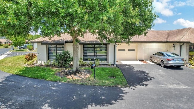 property at 4764 Greentree Crescent