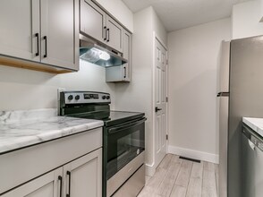 1116 Top-O-Hollow Rd in Ames, IA - Foto de edificio - Building Photo