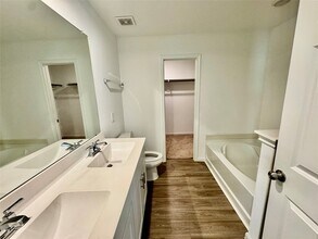 10614 Cashew Run Ln in Houston, TX - Building Photo - Building Photo