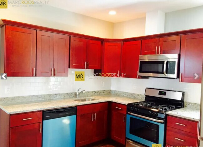 47 Beech Glen St, Unit 3 in Boston, MA - Foto de edificio - Building Photo