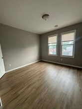 353 16th Ave, Unit 4 in Irvington, NJ - Foto de edificio - Building Photo