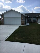 8590 Jackson St in Merrillville, IN - Building Photo