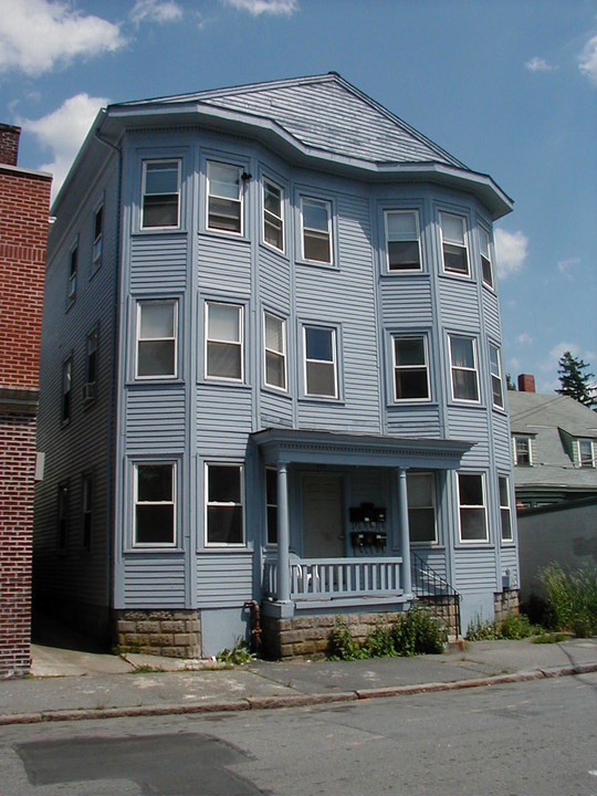 142 Ash St in New Bedford, MA - Building Photo