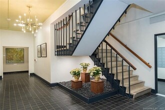 31 Woodland St in Hartford, CT - Building Photo - Building Photo