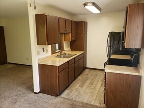 1918 E 3rd St, Unit A in Duluth, MN - Building Photo - Building Photo