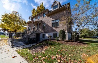 Student Rental 627 N Saint Peter St in South Bend, IN - Building Photo