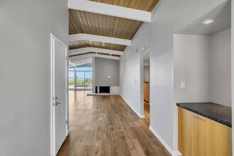 2569 Loring St in San Diego, CA - Building Photo - Building Photo