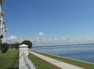 200 Harbor Walk Dr in Punta Gorda, FL - Building Photo - Building Photo