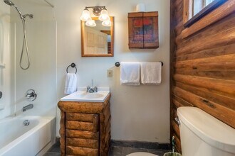 325 Vine St in Grand Lake, CO - Building Photo - Building Photo