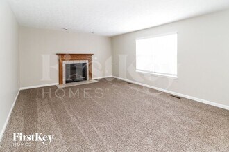 83 Bayberry Ln in Monroe, OH - Building Photo - Building Photo