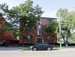 Dakotas in Hamilton, ON - Building Photo - Building Photo