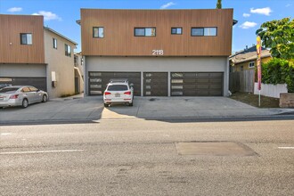 2120 Manhattan Beach Blvd in Redondo Beach, CA - Building Photo - Building Photo