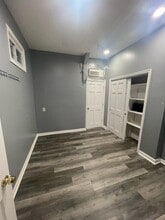 637 Newark Ave in Jersey City, NJ - Building Photo - Building Photo