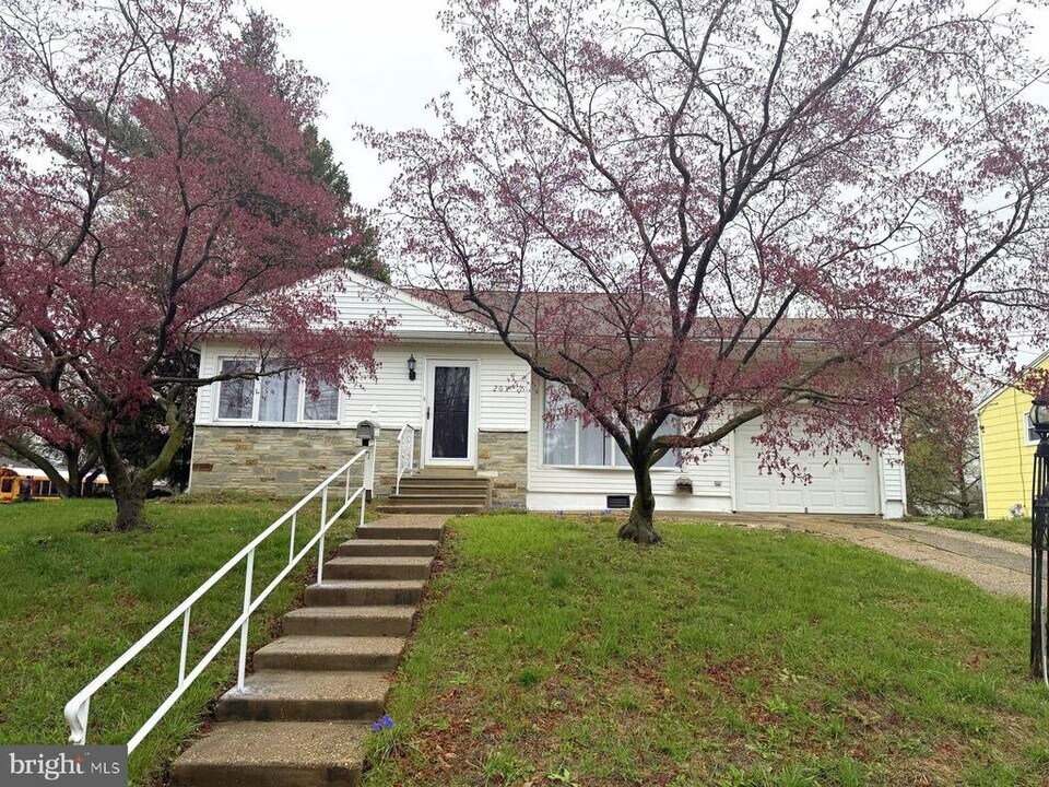 201 Cranford Rd in Cherry Hill Township, NJ - Building Photo
