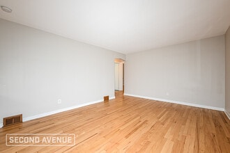 4274 Shields St in Pittsburgh, PA - Foto de edificio - Building Photo