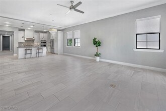 16386 Viansa Wy in Naples, FL - Building Photo - Building Photo