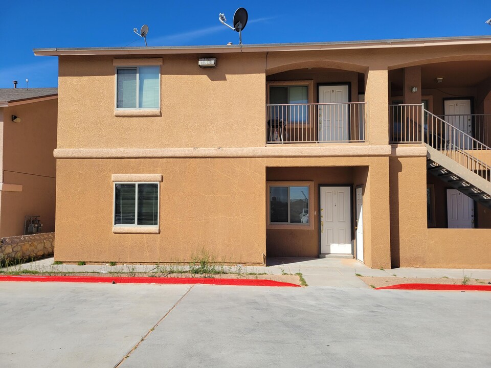 3408 Blue Earth Ln in El Paso, TX - Building Photo