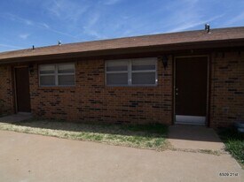6509 21st St in Lubbock, TX - Building Photo