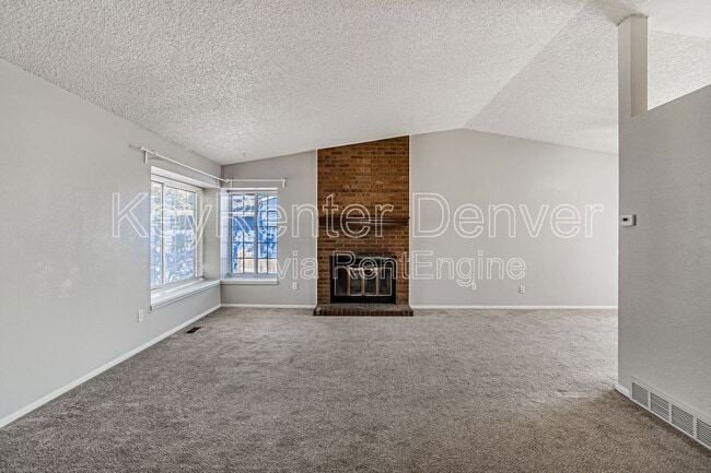19125 E Oberlin Dr in Aurora, CO - Building Photo - Building Photo