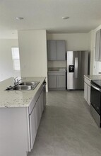 16943 Trite Bend St in Wimauma, FL - Building Photo - Building Photo