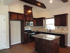 309 Timber Ln in Harrah, OK - Building Photo - Building Photo