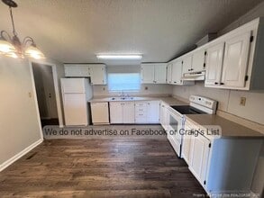 1409 Darby Dr in Raeford, NC - Building Photo - Building Photo