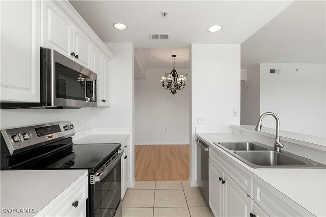 property at 8570 Kingbird Loop