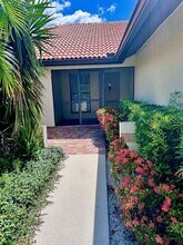 230 Laurel Hollow Dr in Nokomis, FL - Building Photo - Building Photo