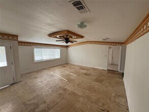 2430 N Central Ave in Kissimmee, FL - Building Photo - Building Photo