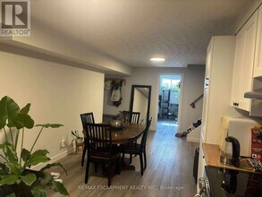 19 Pavarotti Ct in Hamilton, ON - Building Photo - Building Photo