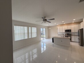 1112 Pine Ridge Dr in Davenport, FL - Building Photo - Building Photo