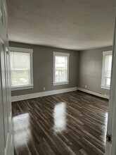 9 Pearl St, Unit 9 Pearl St #2 in Spencer, MA - Building Photo - Building Photo