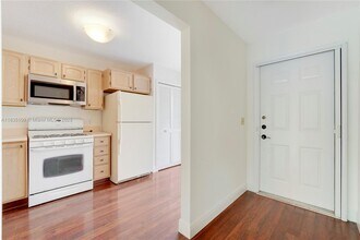 244 Pleasant Wood Dr in Wellington, FL - Building Photo - Building Photo