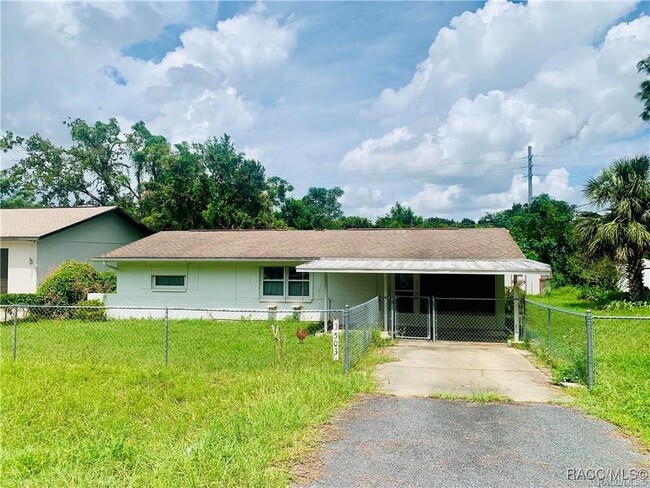 property at 3503 E Suzie Ln